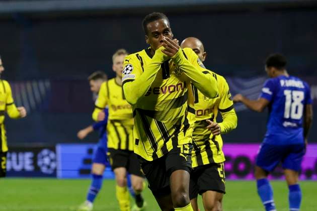 Jamie Gittens Borussia Dortmund celebrates his goal for 0 1, UEFA Champions League 2024 25 League Phase MD5, GNK Dinamo v Borussia Dortmund, Stadion Maksimir, November 27, 2024 in Zagreb, Croatia Photo by Marco Steinbrenner DeFodi Images Jamie Gittens Borussia Dortmund celebrates after scoring his teams first goal, UEFA Champions League 2024 25 League Phase MD5, GNK Dinamo v Borussia Dortmund, Stadion Maksimir, November 27, 2024 in Zagreb, Croatia Photo by Marco Steinbrenner DeFodi Images Defodi 700 zagreb bvb 20241127 057A Defodi-700