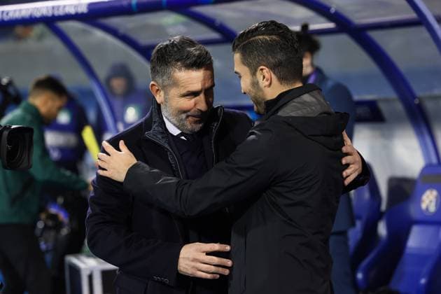 Zagreb, 27.11.2024. - Maksimir Stadium, UEFA CHAMPIONS LEAGUE - 2024 25, League phase, Matchday 5; GNK Dinamo - Borussia Dortmund. Nenad Bjelica (Dinamo Zagreb Coach) and Nuri Sahin (Borussia Dortmund Coach) greeting before the match. GNK Dinamo - Borussia Dortmund 