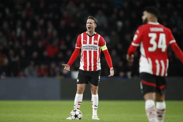 EINDHOVEN - Luuk de Jong of PSV Eindhoven balks during the UEFA Champions league match between PSV Eindhoven and Shakhtar Donetsk at Phillips Stadium on Nov. 27, 2024 in Eindhoven, Netherlands. ANP Hollandse Hoogte BART STOUTJESDIJK UEFA Champions League 2024 25 League Phase MD5 2024 25 xVIxANPxSportx xBartxStoutjesdijkxIVx 514408385 originalFilename: 514408385.jpg