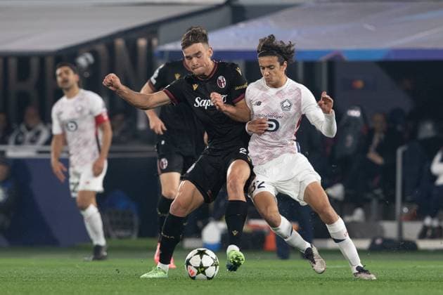 Foto IPP Damiano Fiorentini Bologna 27 11 2024 calcio Champions League 2024-2025 partita Bologna - Lille nella foto: Thijs Dallinga e Ayyoub Bouaddi Italy Photo Press World Copyright italy  Copyright: xR4924_italyphotopressx