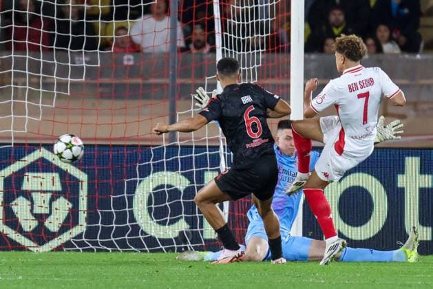 Sport Bilder des Tages Eliesse Ben Seghir ( 7 - AS Monaco) misses a goal chance during Monaco vs Benfica, UEFA Champions League football match in Monaco, Principality of Monaco, November 27 2024  Copyright: xNicolaxMastronardi IPAxSportx xix xx IPA_51921971 IPA_Agency_IPA51921971