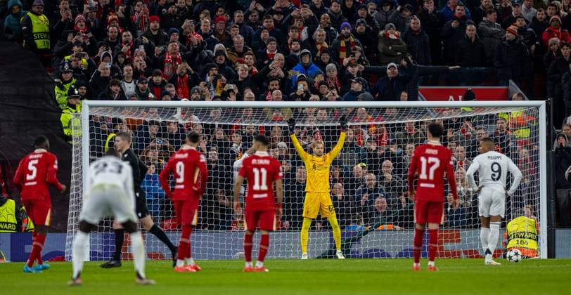 Football - UEFA Champions League - League Phase - Liverpool FC v Real Madrid CF LIVERPOOL, ENGLAND - Wednesday, November 27, 2024: Liverpool s goalkeeper Caoimhin Kelleher prepares to save a penalty from Real Madrid s Kylian MbappÃ during the UEFA Champions League game between Liverpool FC and Real Madrid CF at Anfield. (Photo by David Rawcliffe Propaganda) LIVERPOOL Anfield MERSEYSIDE ENGLAND  Copyright: xDavidxRawcliffex P2024-11-27-Liverpool_Madrid-47