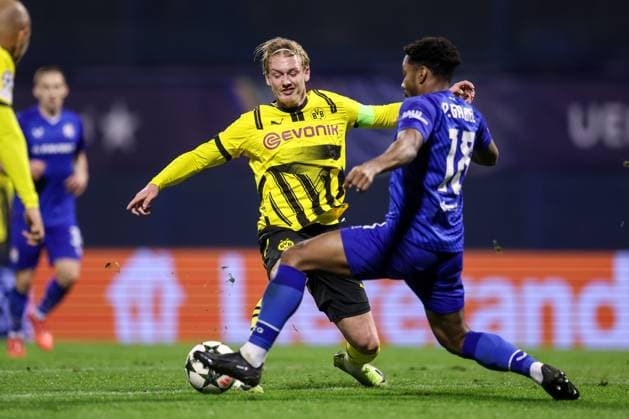 GNK Dinamo v Borussia Dortmund - UEFA Champions League 2024 25 League Phase MD5 Julian Brandt of Borussia Dortmund in action during the UEFA Champions League 2024 25 League Phase MD5 match between GNK Dinamo Zagreb and Borussia Dortmund at Maksimir stadium on November 27, 2024 in Zagreb, Croatia.  LukaxStanzl PIXSELL