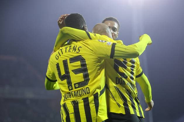 GNK Dinamo v Borussia Dortmund - UEFA Champions League 2024 25 League Phase MD5 Jamie gittens celebrates with his teammates after scoring a first goal during the UEFA Champions League 2024 25 League Phase MD5 match between GNK Dinamo Zagreb and Borussia Dortmund at Maksimir stadium on November 27, 2024 in Zagreb, Croatia.  LukaxStanzl PIXSELL
