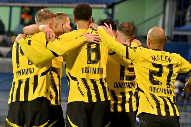 Zagreb, Croatia, November 27th 2024: Borussia Dortmund celebrate score during the UEFA Champions League, League phase, match between Dinamo Zagreb and Borussia Dortmund at Stadium Maksimir, Zagreb, Croatia. (Igor Kupljenik SPP) Copyright: xIgorxKupljenikx xSPPx spp-en-IgKuSp-IK2_4308