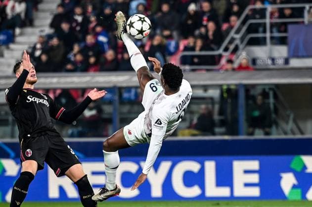 LillaÃ¢ÂÄÂ™s Jonathan David backflip kick during Bologna FC vs LOSC Lille, UEFA Champions League football match in Bologna, Italy, November 27 2024  Copyright: xAlessioxMarini IPAxSportx xipa-ax xx IPA_51922564 IPA_Agency_IPA51922564