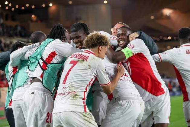 AS Monaco players celebrating Soungoutou Magassa ( 88 - AS Monaco) goal during Monaco vs Benfica, UEFA Champions League football match in Monaco, Principality of Monaco, November 27 2024  Copyright: xNicolaxMastronardi IPAxSportx xix xx IPA_51922598 IPA_Agency_IPA51922598