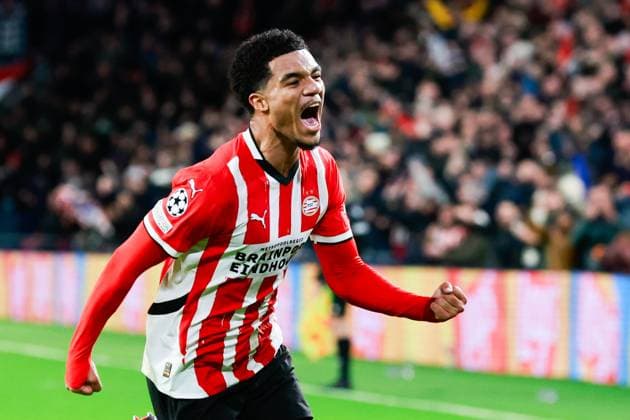 EINDHOVEN, 27-11-2024, Philips Stadium, UEFA Champions League season 2024 25, match between PSV and Sjachtar Donetsk, PSV player Malik Tillman scores the 2-2 PSV - Sjachtar Donetsk  x26840039x Copyright: