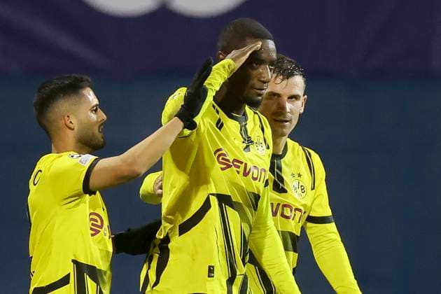 Serhou Guirassy Borussia Dortmund celebrates his goal with teammates, UEFA Champions League 2024 25 League Phase MD5, GNK Dinamo v Borussia Dortmund, Stadion Maksimir, November 27, 2024 in Zagreb, Croatia Photo by Marco Steinbrenner DeFodi Images Serhou Guirassy Borussia Dortmund celebrates his goal with teammates, UEFA Champions League 2024 25 League Phase MD5, GNK Dinamo v Borussia Dortmund, Stadion Maksimir, November 27, 2024 in Zagreb, Croatia Photo by Marco Steinbrenner DeFodi Images Defodi 700 zagreb bvb 20241127 086 Defodi-700
