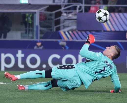 Sport Bilder des Tages November 28, 2024, Bologna, Bologna, ITALY: During the Champions League match 27 11 2024 Football match between FC Bologna vs SC Lille at the Dall Ara stadium in Bologna..In the Photo: .Lukasz Skorupski of Bologna FC Bologna ITALY - ZUMAs236 20241128_aap_s236_017 Copyright: xFabioxSassox
