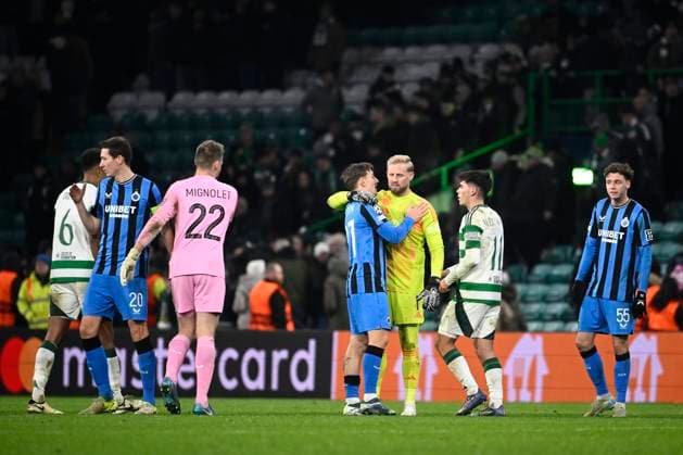 Celtic v Club Brugge - UEFA Champions League GLASGOW, SCOTLAND - NOVEMBER 27 : Nielsen Casper midfielder of Club Brugge and Schmeichel Kasper goalkeeper of Celtic FC during the UEFA Champions League phase matchday 5 between Celtic and Club Brugge on November 27, 2024 in Glasgow, Scotland, 27 11 2024 Glasgow Scotland  Copyright: xPeterxDexVoechtx