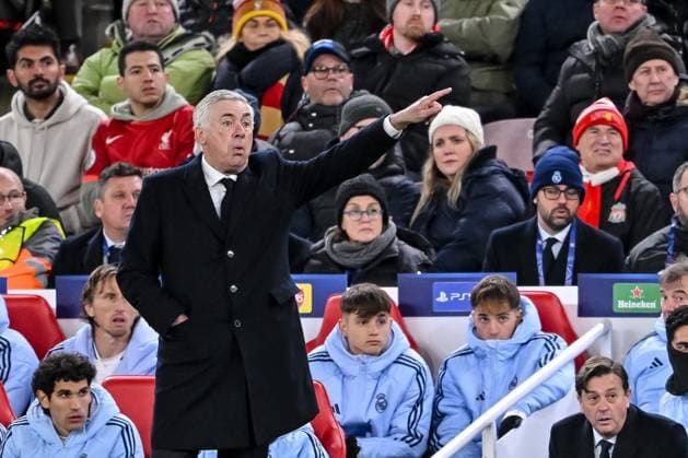 Coach Carlo Ancelotti Real Madrid CF gestures during the UEFA Champions League 2024 25 League Phase MD5 match between Liverpool FC and Real Madrid C F at Anfield on November 27, 2024 in Liverpool, England Defodi 541 LIVREA20241127 057 Defodi-541