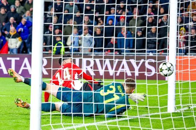 EINDHOVEN, 27-11-2024, Philips Stadium, UEFA Champions League season 2024 25, match between PSV and Sjachtar Donetsk, PSV player Ricardo Pepi scores the 3-2 PSV - Sjachtar Donetsk  x26840239x Copyright: