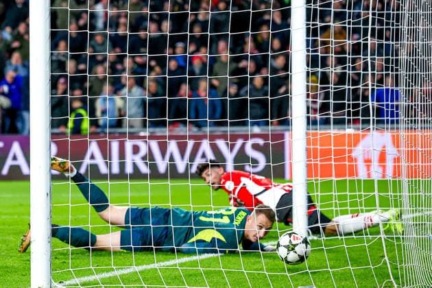 EINDHOVEN, 27-11-2024, Philips Stadium, UEFA Champions League season 2024 25, match between PSV and Sjachtar Donetsk, PSV player Ricardo Pepi scores the 3-2 PSV - Sjachtar Donetsk  x26840241x Copyright: