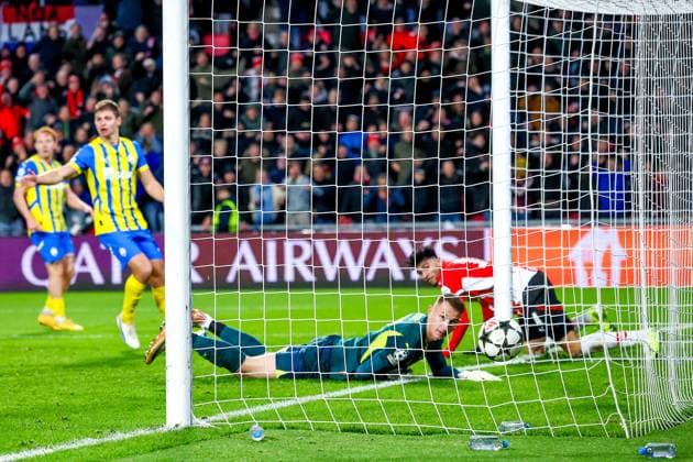 Sport Bilder des Tages EINDHOVEN, 27-11-2024, Philips Stadium, UEFA Champions League season 2024 25, match between PSV and Sjachtar Donetsk, PSV player Ricardo Pepi scores the 3-2 PSV - Sjachtar Donetsk  x26840265x Copyright: