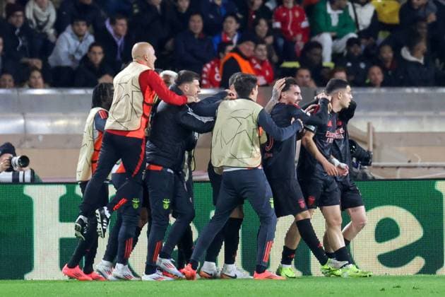 Benfica players celebrate winning goal during Monaco vs Benfica, UEFA Champions League football match in Monaco, Principality of Monaco, November 27 2024  Copyright: xNicolaxMastronardi IPAxSportx xix xx IPA_51923273 IPA_Agency_IPA51923273