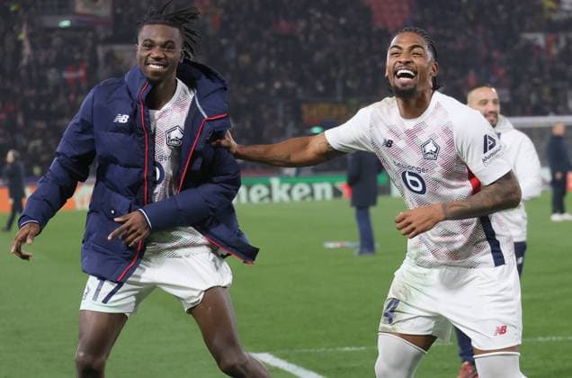 Lille s Ngal ayel Mukau and Lille s Alexsandro celebrates at the end of the Uefa Champions League soccer match between Bologna f.c. and Losc Lille won 1-2 at the Dall Ara Stadium, Bologna, northern Italy, Wednesday, November 27, 2024. - Soccer - (Photo Michele Nucci - LaPresse)  Copyright: xMichelexNucci LaPressex