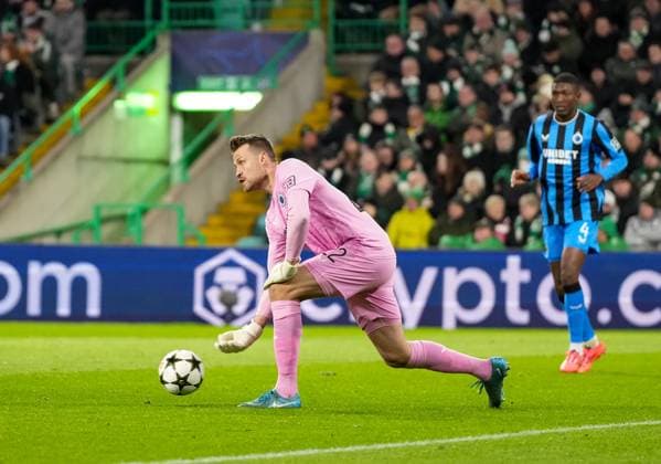 Club Brugge goalkeeper Simon Mignolet Celtic v Club Brugge, UEFA Champions League, Group Stage, Football, Celtic Park, Glasgow, Scotland, UK - 27 Nov 2024 EDITORIAL USE ONLY No use with unauthorised audio, video, data, fixture lists, club league logos or live services. Online in-match use limited to 120 images, no video emulation. No use in betting, games or single club league player publications. Copyright: xStuartxWallace Shutterstockx 14945035cn