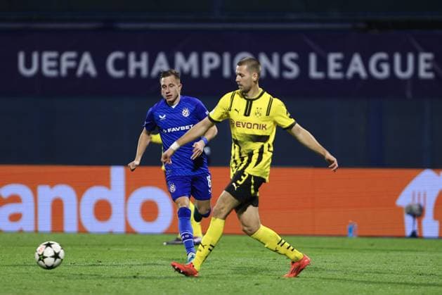 Zagreb, 27.11.2024. - Maksimir Stadium, UEFA CHAMPIONS LEAGUE - 2024 25, League phase, Matchday 5; GNK Dinamo - Borussia Dortmund. Waldenar Anton (3) and Lukas KaÄavenda (8) GNK Dinamo - Borussia Dortmund 
