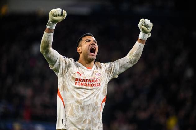 EINDHOVEN, NETHERLANDS - 27 NOVEMBER, 2024: Walter Benitez, The UEFA Champions League football match between PSV - FC Shakhtar Donetsk at Philips Arena  Copyright: xVitaliixKliuievx