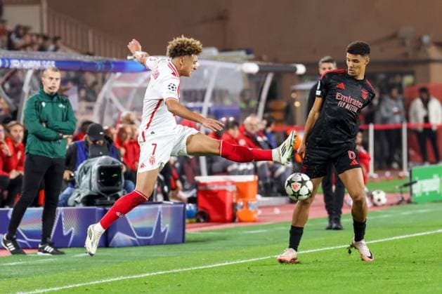 CALCIO - UEFA Champions League - Monaco vs Benfica Eliesse Ben Seghir ( 7 - AS Monaco) and Alexander Bah ( 6 - SL Benfica) during Monaco vs Benfica, UEFA Champions League football match in Monaco, PrincPhoto by IPA ABACAPRESS.COMlity of Monaco, November 27 2024 Monaco  Copyright: xIPAxSport ABACAx