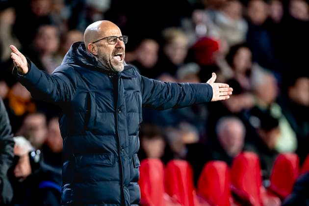 PSV Eindhoven trainer Peter Bosz during the match PSV Shakhtar at the Philips stadium for the UEFA Champions League League phase Matchday 5 season 2024 2025 in EINDHOVEN, Netherlands on 27 november 2024, photo by Marcel van Dorst EYE4images DeFodi Images Defodi 746 202091 Defodi-746