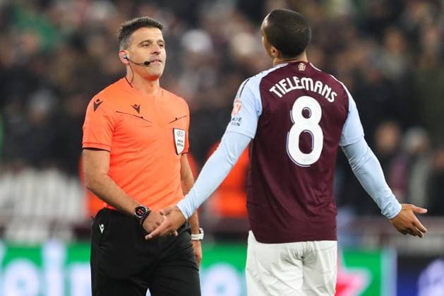 UEFA Champions League,League Phase MD5 Aston Villa v Juventus Referee Jesus Gil Manzano talks to Youri Tielemans of Aston Villa during the UEFA Champions League,League Phase MD5 match Aston Villa vs Juventus at Villa Park, Birmingham, United Kingdom, 27th November 2024 (Photo by Gareth Evans News Images) Birmingham Villa Park West Midlands United Kingdom Copyright: xGarethxEvans NewsxImagesx