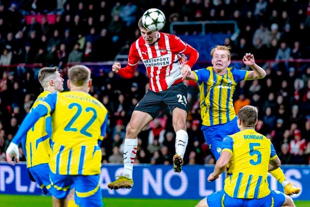 PSV Eindhoven midfielder Guus Til during the match PSV Shakhtar at the Philips stadium for the UEFA Champions League phase Matchday 5 season 2024 2025 in EINDHOVEN, Netherlands on 27 november 2024, photo by Marcel van Dorst EYE4images DeFodi Images Defodi 746 202106 Defodi-746