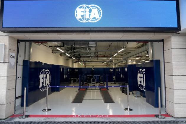 Formula 1 Qatar Airways Qatar Grand Prix 2024 28 11 2024, Losail International Circuit, Doha, Formula 1 Qatar Airways Qatar Grand Prix 2024 ,pictured The FIA garage with a weighbridge nordphotoxGmbHx xBratic nph00250