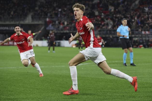 ALKMAAR, 28-11-2024, AFAS Stadium, UEFA Europa League, season 2024 2025. Match between AZ - Galatasaray. AZ player Sven Mijnans celebrating 1-0 AZ - Galatasaray  x26844527x Copyright: