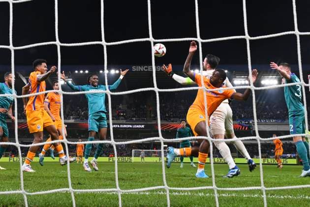 RSC Anderlecht v FC Porto - UEFA Europa League ANDERLECHT, BELGIUM - NOVEMBER 28 : Coosemans Colin goalkeeper of RSC Anderlecht during the UEFA Europa League 2024 25 League Phase MD5 match between RSC Anderlecht and FC Porto on November 28, 2024 in Anderlecht, Belgium, 28 11 2024 Anderlecht Belgium  Copyright: xVincentxKalutx