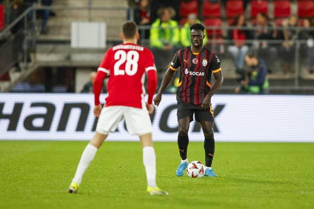 ALKMAAR - 28-11-2024, AFAS Stadium. UEFA Europa League, season 2024 2025 during the match AZ - Galatasaray. Galatasaray player Davinson Sanchez AZ - Galatasaray  x26844606x Copyright:
