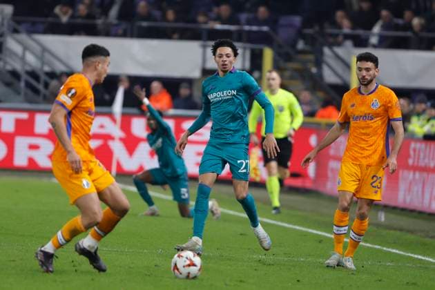 RSC Anderlecht v FC Porto - UEFA Europa League ANDERLECHT, BELGIUM - NOVEMBER 28 : Edozie Samuel midfielder of RSC Anderlecht and Mario Joao forward of FC Porto during the UEFA Europa League 2024 25 League Phase MD5 match between RSC Anderlecht and FC Porto on November 28, 2024 in Anderlecht, Belgium, 28 11 2024 Anderlecht Belgium  Copyright: xJanxDexMeuleneirx
