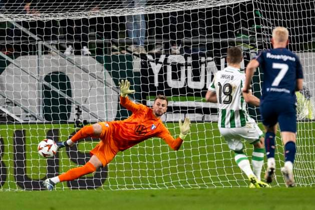 241128 goalkeeper Ricardo Friedrich of Malmö FF lets in the 1 0 goal during the UEFA Europa League football match between Ferencvaros and Malmö FF on November 28, 2024 in Budapest Photo Petter Arvidson BILDBYRAN kod PA PA0935 fotboll football soccer fotball uefa europa league europa league malmö ff Ferencvaros bbeng  Copyright: PETTERxARVIDSON BB241128PA052
