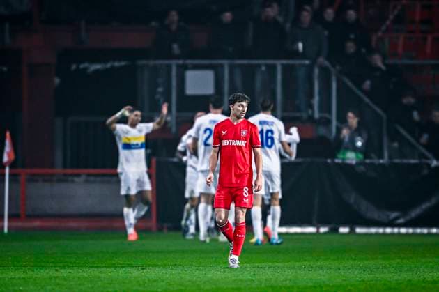 FC Twente midfielder Youri Regeer is disappointed after the goal 0 1, during the match Twente Union Sint Gillis at the Grolsch Veste for the UEFA Europa League League phase Matchday 5 season 2024 2025 in ENSCHEDE, Netherlands on 28 november 2024, photo by Stefan Koops EYE4images DeFodi Images Defodi 746 202149 Defodi-746