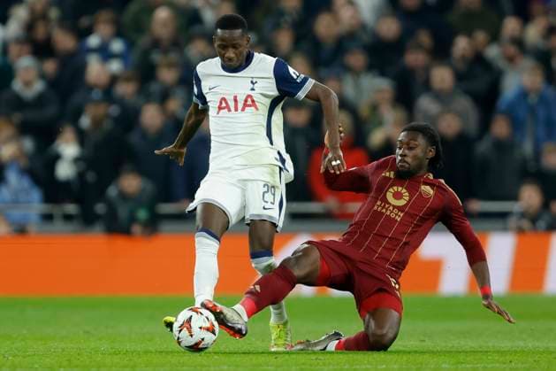 Tottenham Hotspur v AS Roma - UEFA Europa League 2024 25 League Phase MD5 Pape Matar Sarr of Tottenham Hotspur and Manu Kone of AS Roma challenge during the UEFA Europa League 2024 25 League Phase MD5 match between Tottenham Hotspur and AS Roma at Tottenham Hotspur Stadium on November 28, 2024 in London, England. London Tottenham Hotspur Stadium England United Kingdom Copyright: xNigelxFrench Sportsphoto APLx 14052984
