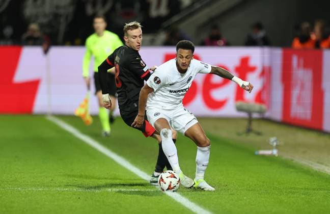 28 11 2024, Football UEFA Europa League, FC Midtjylland Eintracht Frankfurt, emonline, emspor, v l , Adam Buksa FC Midtjylland , Tuta Lucas Silva Melo Eintracht Frankfurt DFL DFB REGULATIONS PROHIBIT ANY USE OF PHOTOGRAPHS AS IMAGE SEQUENCES AND OR QUASI VIDEO xdcx Copyright: HMBxMedia Claus
