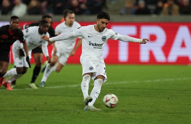 28 11 2024, Football UEFA Europa League, FC Midtjylland Eintracht Frankfurt, emonline, emspor, v l , Goal scored, Goal to 1 2 by Omar Marmoush Eintracht Frankfurt DFL DFB REGULATIONS PROHIBIT ANY USE OF PHOTOGRAPHS AS IMAGE SEQUENCES AND OR QUASI VIDEO xdcx Copyright: HMBxMedia Claus