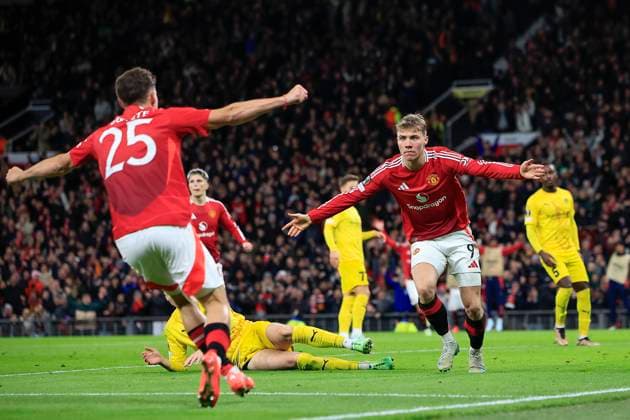 Manchester United, ManU v Bodo Glimt Europa League 28 11 2024. Matchday 5 of 8 GOAL Rasmus Hojlund (9) of Manchester United celebrates scoring to make it 3-2 during the Europa League match between Manchester United and Bodo Glimt at Old Trafford, Manchester, England on 28 November 2024. Manchester Old Trafford Greater Manchester England Editorial use only , Copyright: xConorxMolloyx PSI-20898-0059