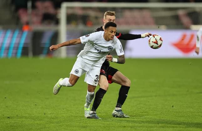 28 11 2024, Football UEFA Europa League, FC Midtjylland Eintracht Frankfurt, emonline, emspor, v l , Tuta Lucas Silva Melo Eintracht Frankfurt , Adam Buksa FC Midtjylland DFL DFB REGULATIONS PROHIBIT ANY USE OF PHOTOGRAPHS AS IMAGE SEQUENCES AND OR QUASI VIDEO xdcx Copyright: HMBxMedia Claus