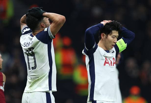 London, England, 28th November 2024. Dominic Solanke (L) and Son Heung-Min of Tottenham Hotspur react in frustration during the UEFA Europa League match at the Tottenham Hotspur Stadium, London. Picture credit should read: Paul Terry Sportimage EDITORIAL USE ONLY. No use with unauthorised audio, video, data, fixture lists, club league logos or live services. Online in-match use limited to 120 images, no video emulation. No use in betting, games or single club league player publications. SPI-3488-0041