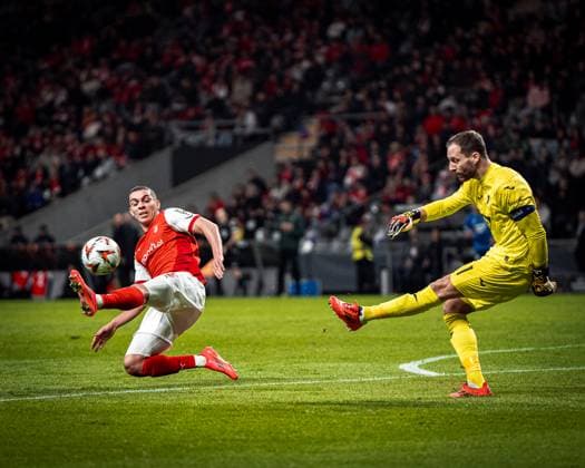 SC Braga vs TSG Hoffenheim Oliver Baumann do TSG Hoffenheim e Amine El Ouzzani do Sporting Clube de Braga no jogo para a para a Uefa Europa League (Foto SmileShutter8.media) cidade estadio Portugal Copyright: xSmileShutter8x
