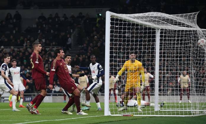 - Tottenham Hotspur v Roma, UEFA Europa League, League Phase, Tottenham Hotspur Stadium, London, UK - 28th November 2024. Daniel Weir Crystal Pix GOAL 2-2, Mats Hummels of Roma scores to make the score 2-2. - Tottenham Hotspur v Roma, UEFA Europa League, League Phase, Tottenham Hotspur Stadium, London, UK - 28th November 2024. Daniel Weir Crystal Pix London Tottenham Hotspur Stadium UK Copyright: xDanxWeirx CP_Tottenham_Hotspur_Roma_08
