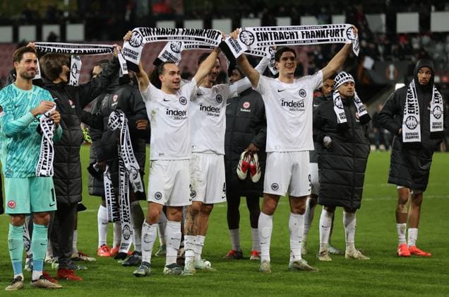 28 11 2024, Football UEFA Europa League, FC Midtjylland Eintracht Frankfurt, emonline, emspor, v l , Arthur Theate Eintracht Frankfurt , Igor Matanovic Eintracht Frankfurt celebrate with the fans DFL DFB REGULATIONS PROHIBIT ANY USE OF PHOTOGRAPHS AS IMAGE SEQUENCES AND OR QUASI VIDEO xdcx Copyright: HMBxMedia Claus