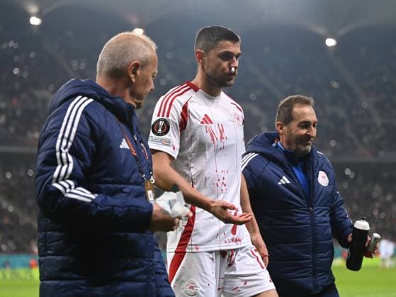 Roman Yaremchuk full of blood at the UEFA Europa League football match between FCSB and FC Olympiacos Piraeus at the National Arena in Bucharest, Thursday, November 28, 2024 Bucharest Copyright: xRazvanxPasarica SPORTxPICTURESx