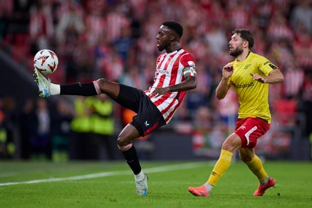 Athletic Club v IF Elfsborg - Europa League 2024 25 League Phase Inaki Williams of Athletic Club competes for the ball with Arber Zeneli of IF Elfsborg during the Europa League match between Athletic Club and IF Elfsborg at San Mames on November 28, 2024, in Bilbao, Spain. Bilbao San Mames Basque Country Spain RL_ATHvIFE_000053 Copyright: xRicardoxLarreinax