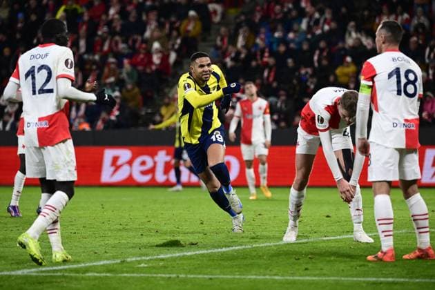 Youssef En-Nesyri (Fenerbahce; middle) celebrates his goal during the UEFA Europa League, 5th round match: SK Slavia Praha - Fenerbahce Istanbul, in Prague, Czech Republic, on November 28, 2024. (CTKxPhoto OndrejxDeml) CTKPhotoP2024112808969  CTKPhotoP2024112808969