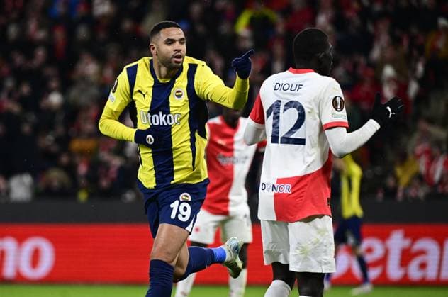 Youssef En-Nesyri (Fenerbahce; left) celebrates his goal during the UEFA Europa League, 5th round match: SK Slavia Praha - Fenerbahce Istanbul, in Prague, Czech Republic, on November 28, 2024. (CTKxPhoto OndrejxDeml) CTKPhotoP2024112808931  CTKPhotoP2024112808931