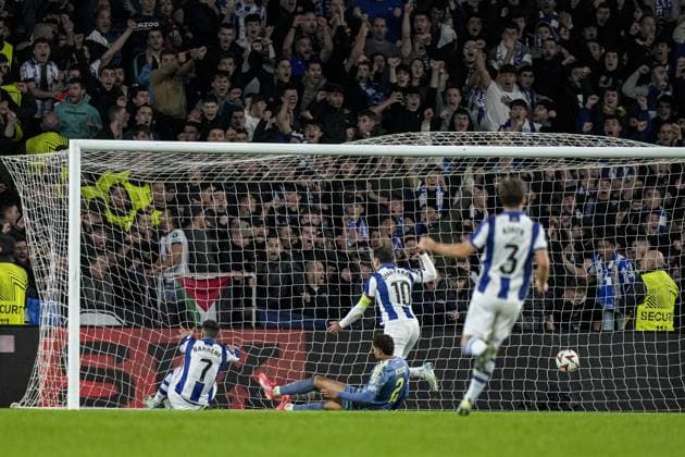 SAN SEBASTIAN, 28-11-2024 , Reale Arena , football, UEFA Europa League, season 2024 2025, Match between Real Sociedad and Ajax , Real Sociedad player Ander Barrenetxea scores the 1-0 Real Sociedad - Ajax  x26846549x Copyright: