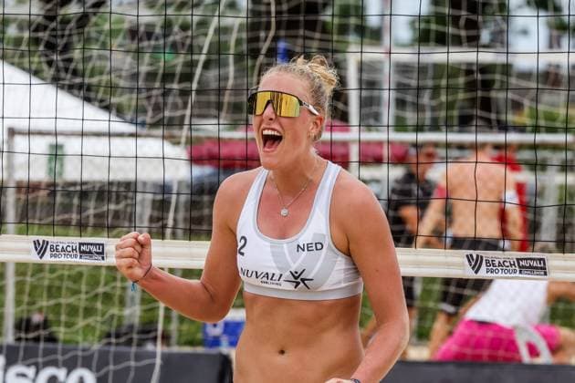 (241129) -- LAGUNA PROVINCE, Nov. 29, 2024 -- Brecht Piersma of the Netherlands reacts after scoring a point during the women s pool E match between the Netherlands and Ukraine at the 2024 Volleyball World Beach Pro Tour Challenge in Laguna Province, the Philippines, Nov. 29, 2024. ) (SP)PHILIPPINES-LAGUNA PROVINCE-VOLLEYBALL WORLD BEACH PRO TOUR CHALLENGE RouellexUmali 